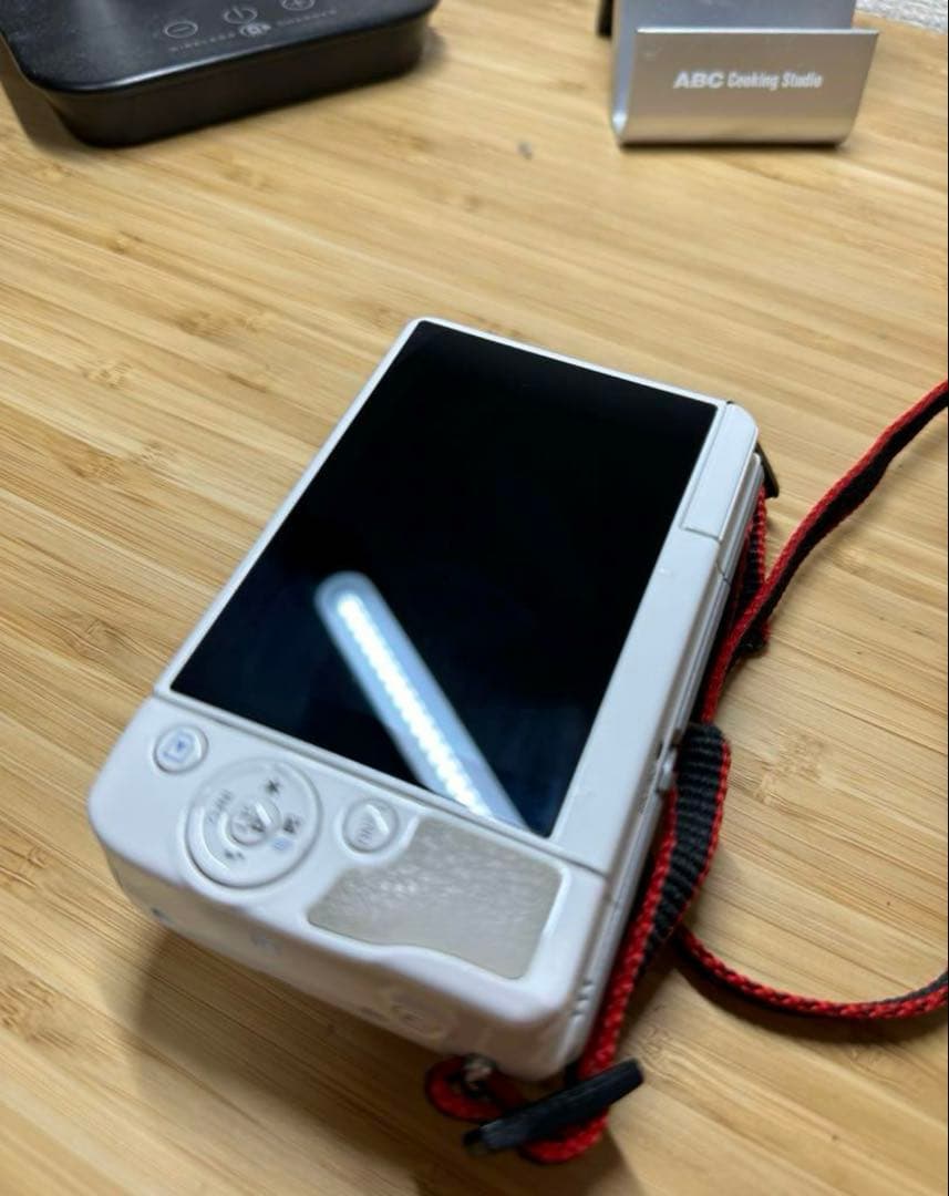 ✴︎キヤノン　カメラ　Canon EOS M10 レンズ付き