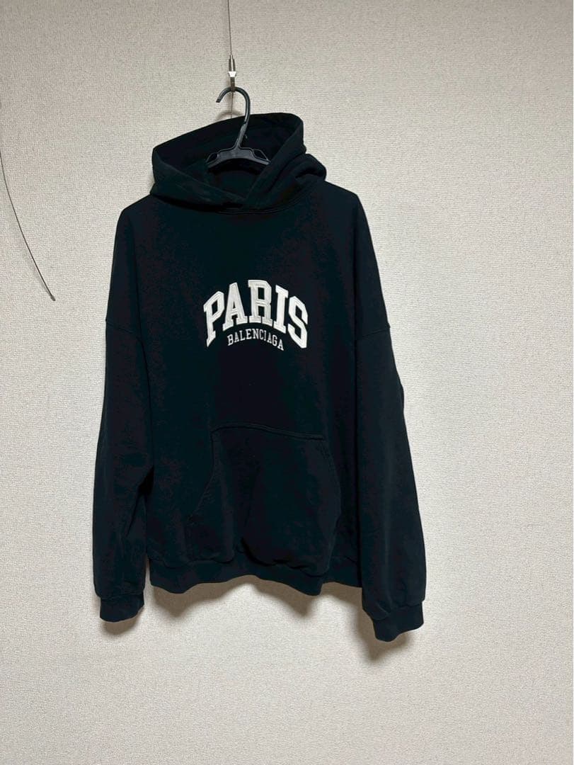PARIS BALENCIAGA フード付きパーカー 黒