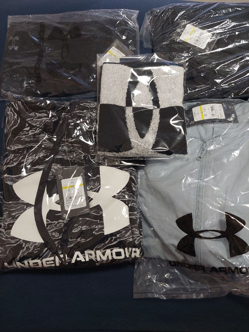 アンダーアーマー　2025