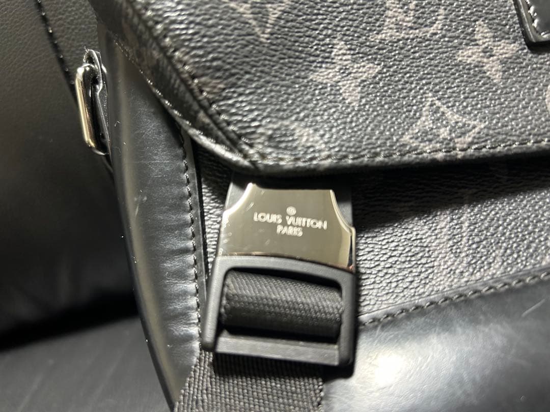 VUITTON モノグラム エクリプス メッセンジャー　ヴォワヤージュPM