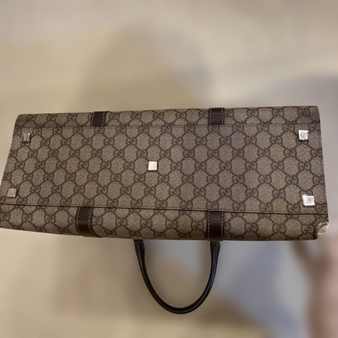 美品　グッチ　Gucci GGパターン ビジネスバッグ　ノートパソコン収納