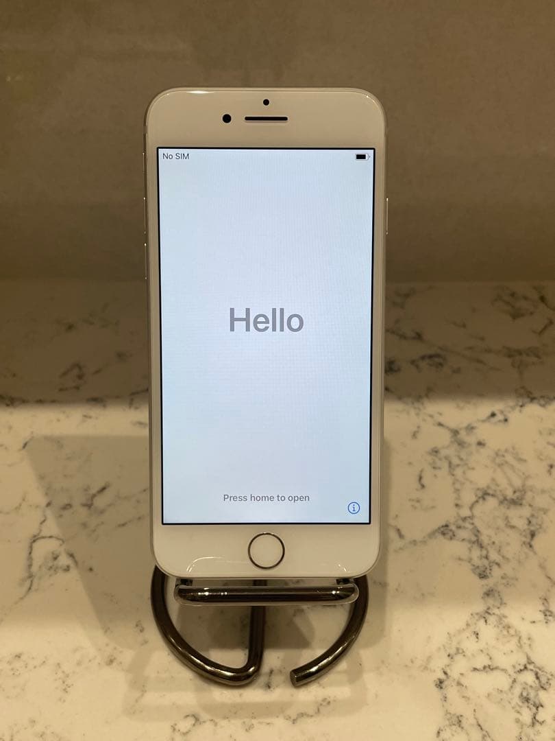 【美品】iPhone8 SIMフリー 64GB