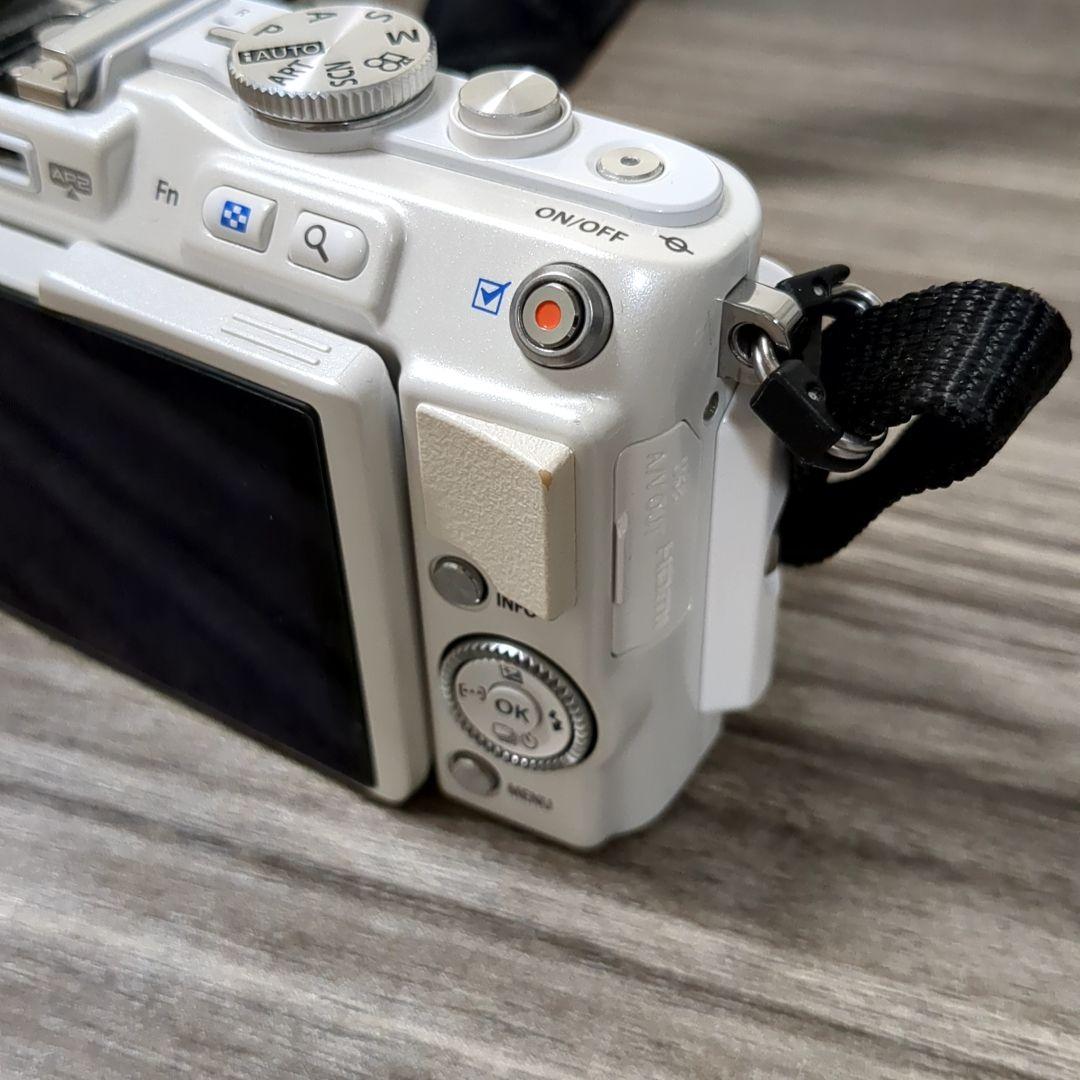 【美品】OLYMPUS PEN Lite E-PL6 【ボディ+付属品】 本体
