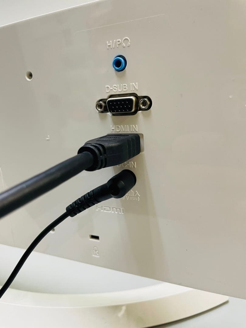 横浜発LGモニター31.5インチ/フルHD/IPS/HDMI端子付