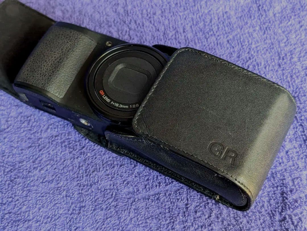 RICOH GR APS-C版 初代デジタルカメラ