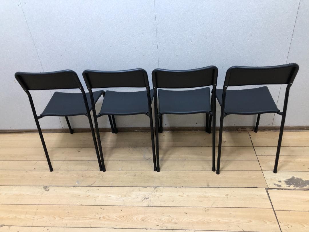 送料無料 スタッキングチェア 4脚セット 樹脂座面 スチール脚 251005
