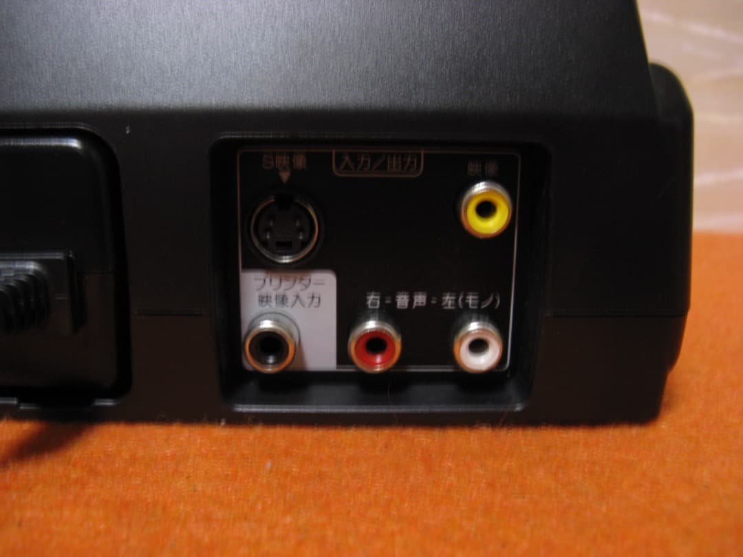 動作OK❗️☆のシャープの液晶8ミリビデオカメラ・VL-EL13