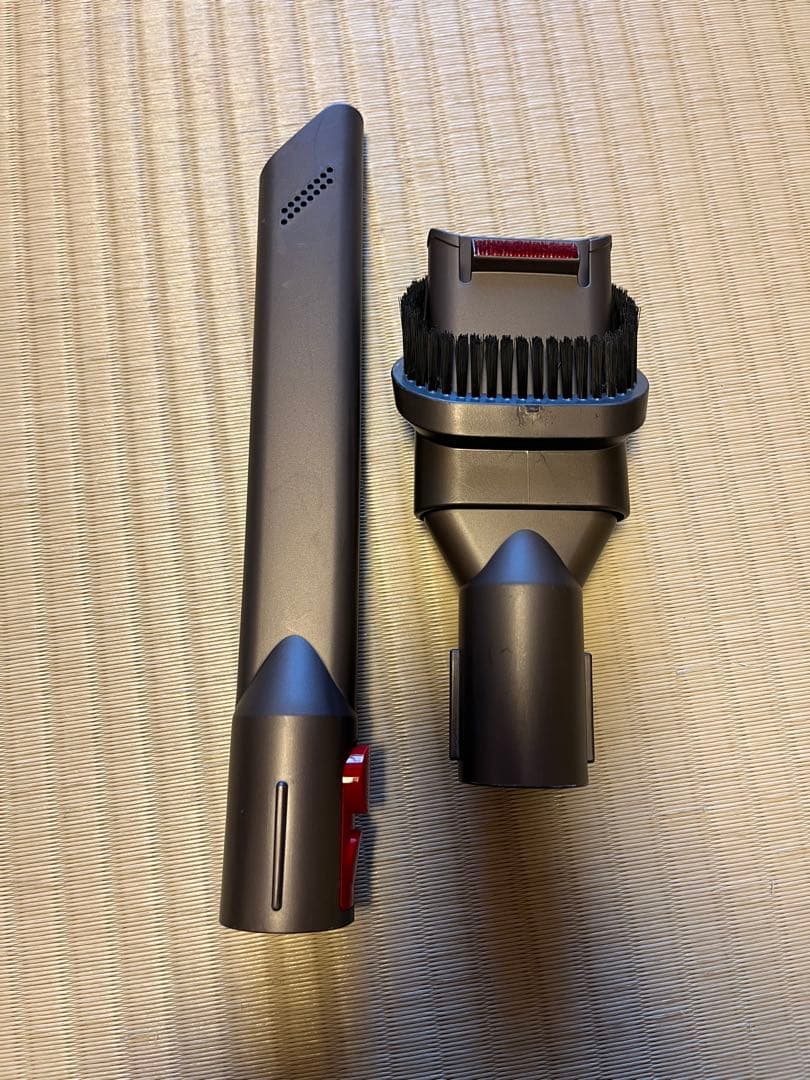 Dyson V8 Slim Fluffy Extraダイソン　掃除機SV10K
