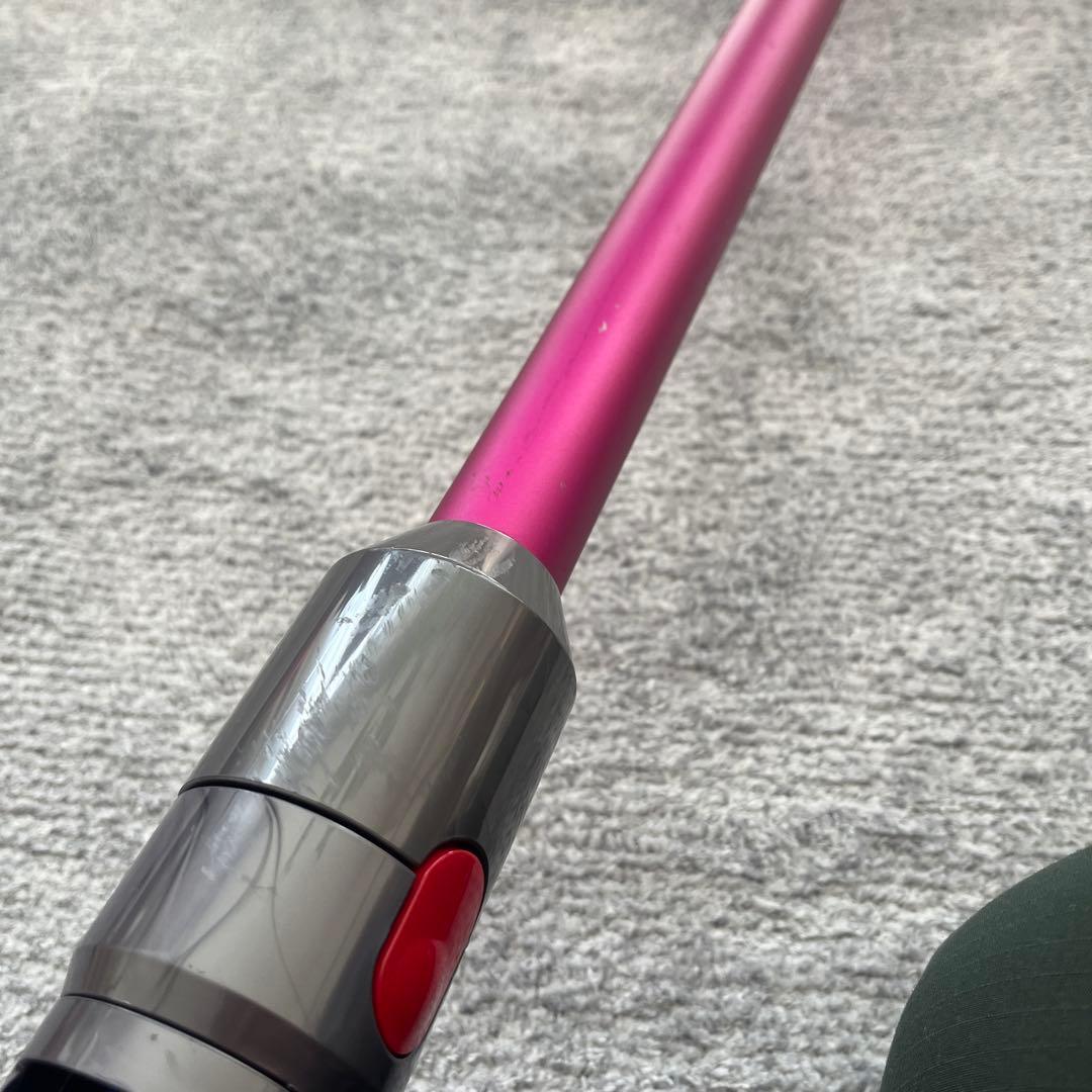 Dyson V8 Slim Fluffy Extraダイソン　掃除機SV10K