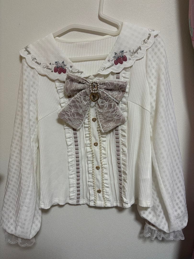 リズリサ ストロベリー刺繍セーラーリブブラウス ピンク