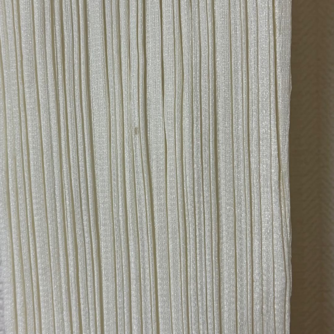 PLEATSPLEASE イッセイミヤケ カーディガン　アイボリーホワイト