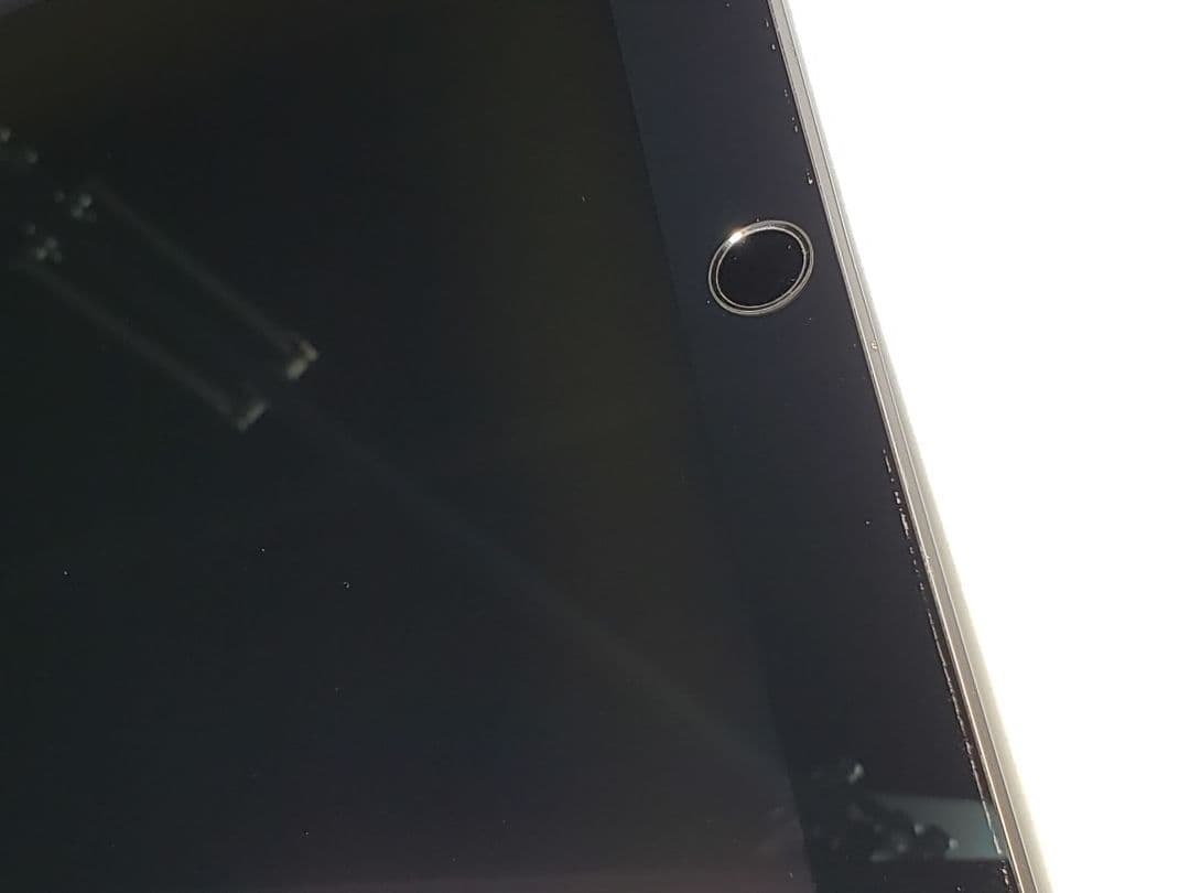 iPad　A2152 iPad　Air 第３世代　Wi-Fi 64GB 　中古