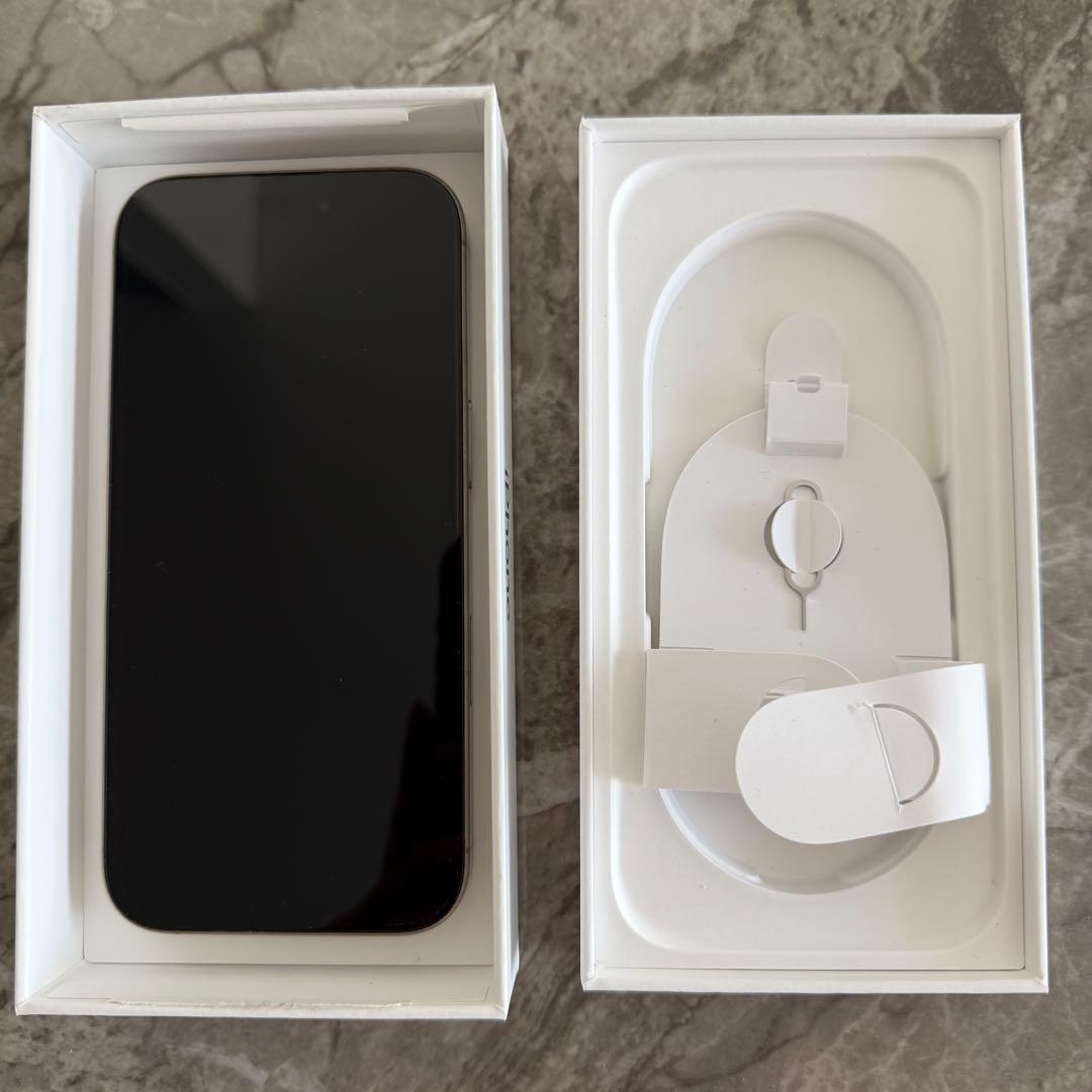 Apple iPhone 16 Pro 256GB ナチュラルチタニウム