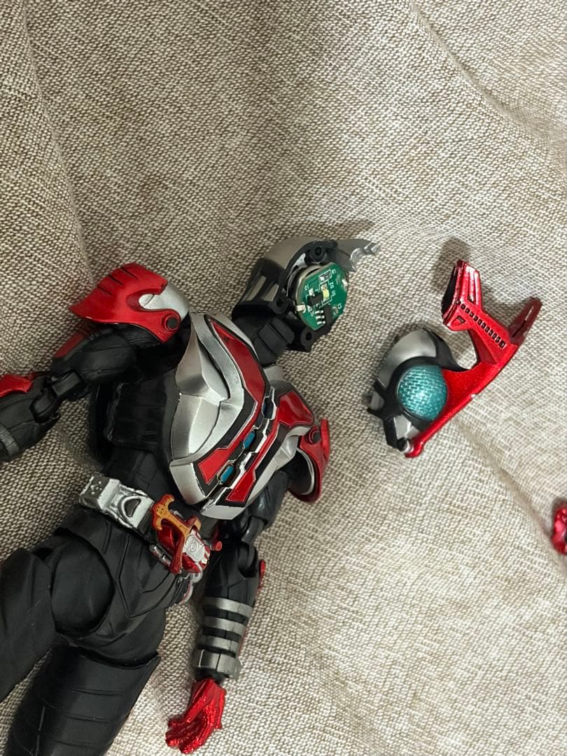 [説明欄必読❗️] 仮面ライダーカブト ハイパーフォーム フィギュア 真骨彫風