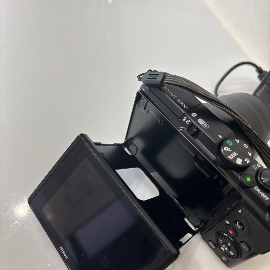 匿名　スピード発送 ニコン　COOLPIXA900BK 美品