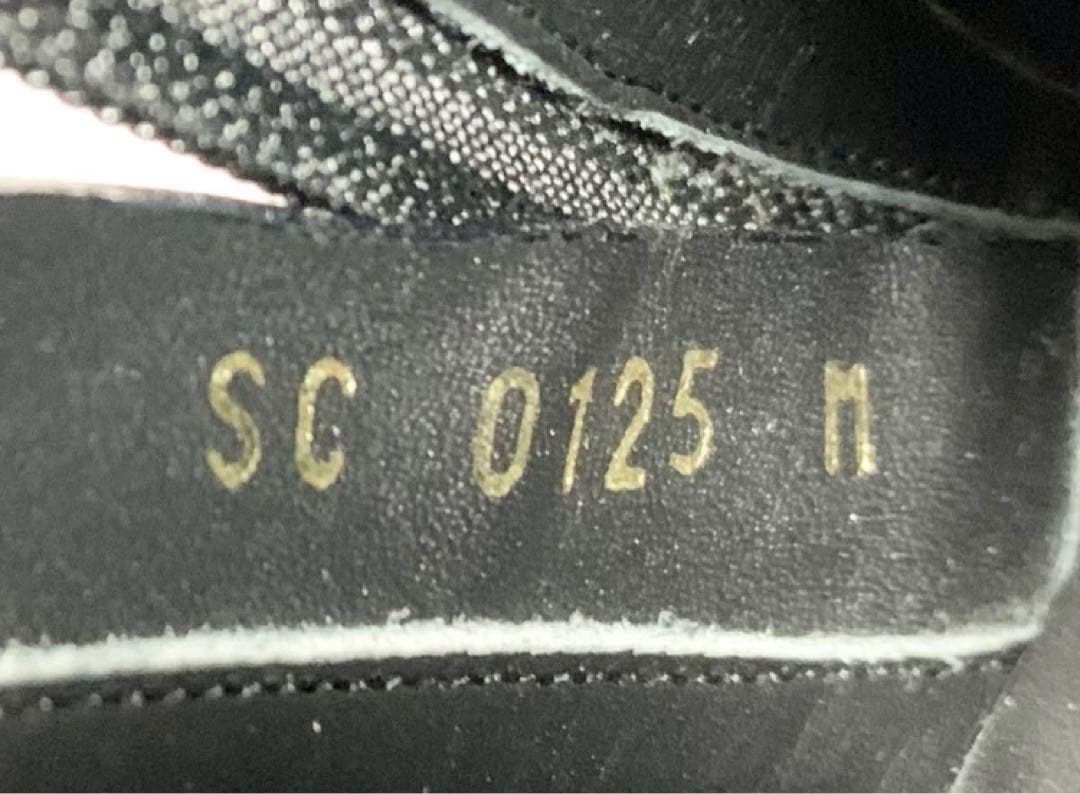 a*o様 超美品 ルイヴィトン LVロゴ サイドジップ パテントレザーショートブ