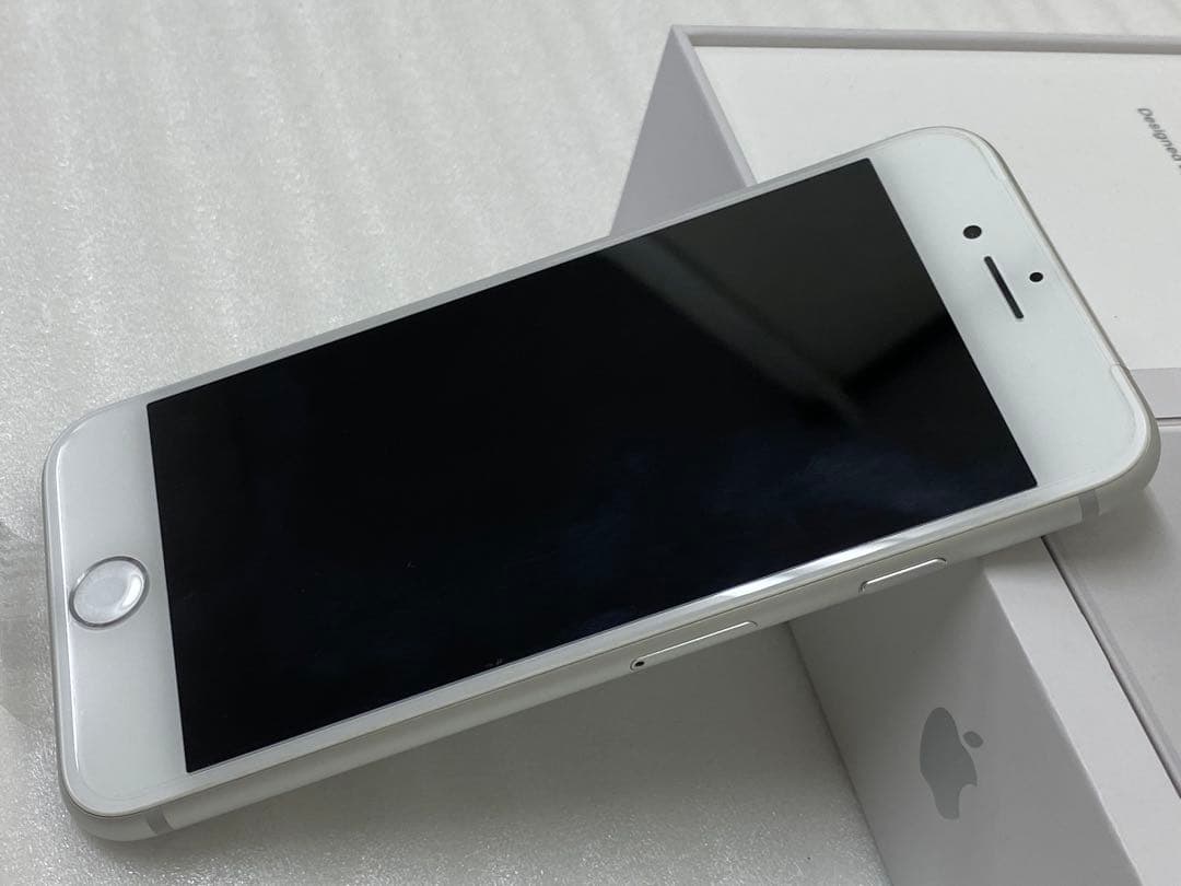 3-2548 iPhone8 シルバー　64GB