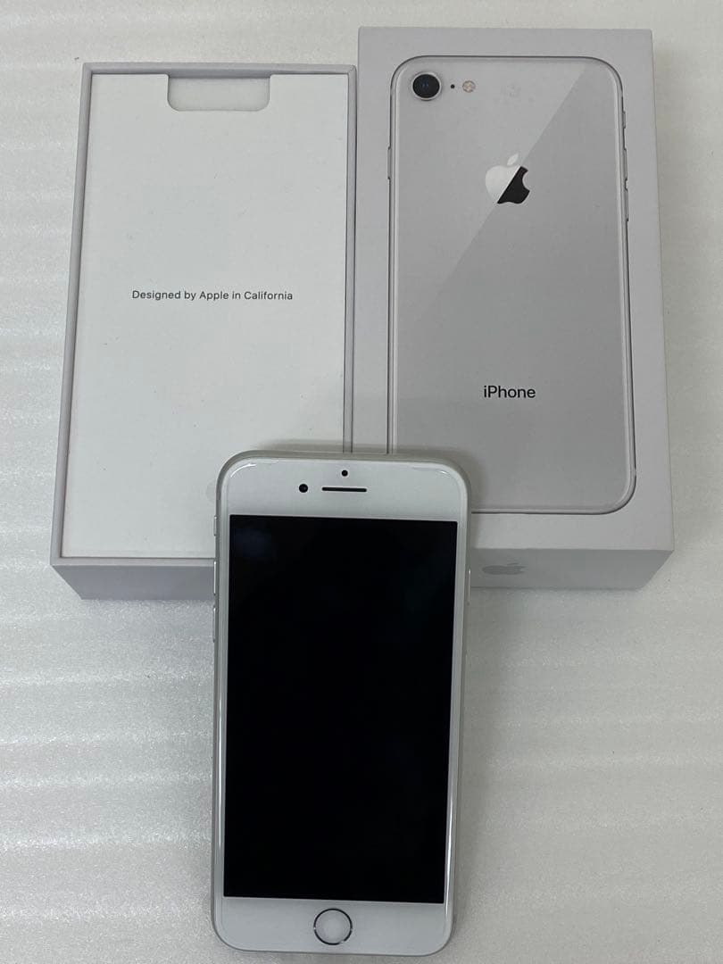 3-2548 iPhone8 シルバー　64GB