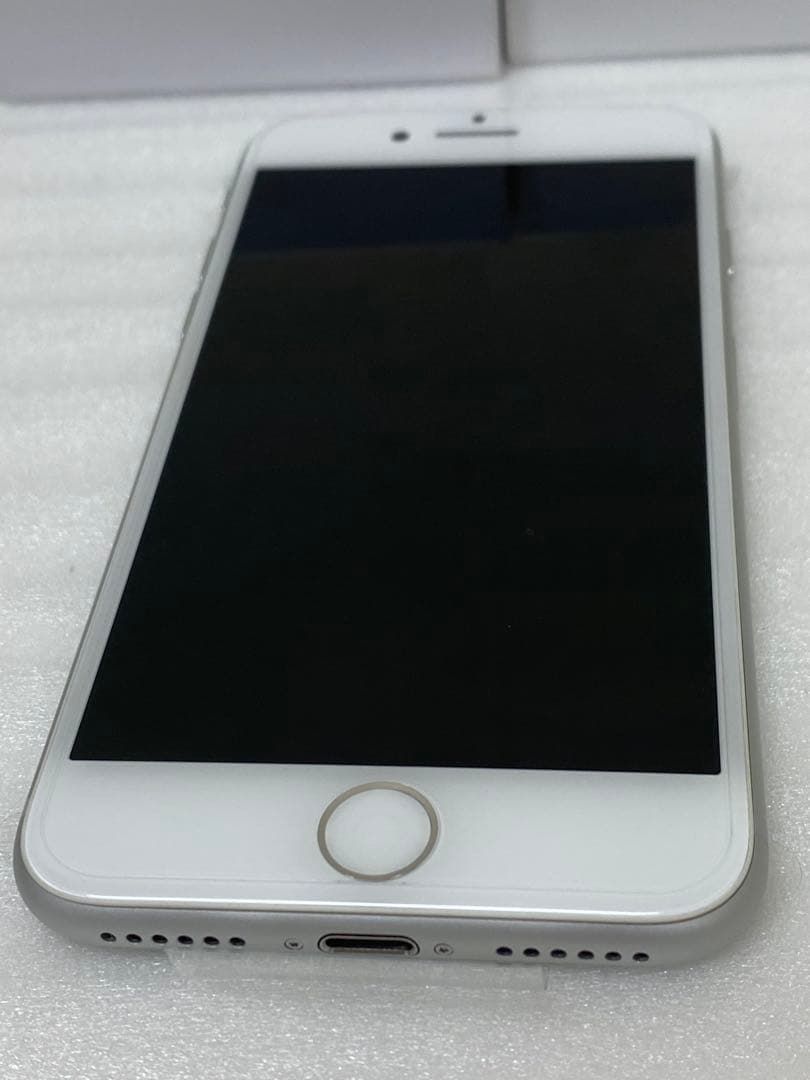 3-2548 iPhone8 シルバー　64GB