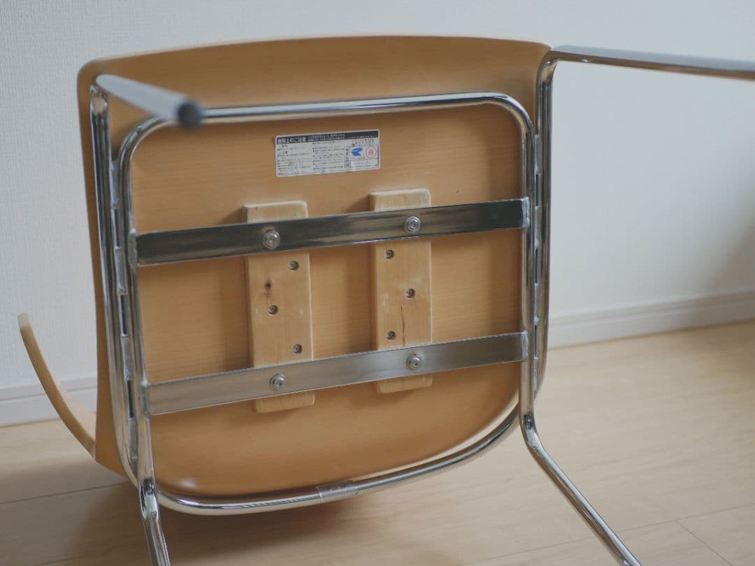 ナチュラルウッド アームレスト付きチェア　椅子