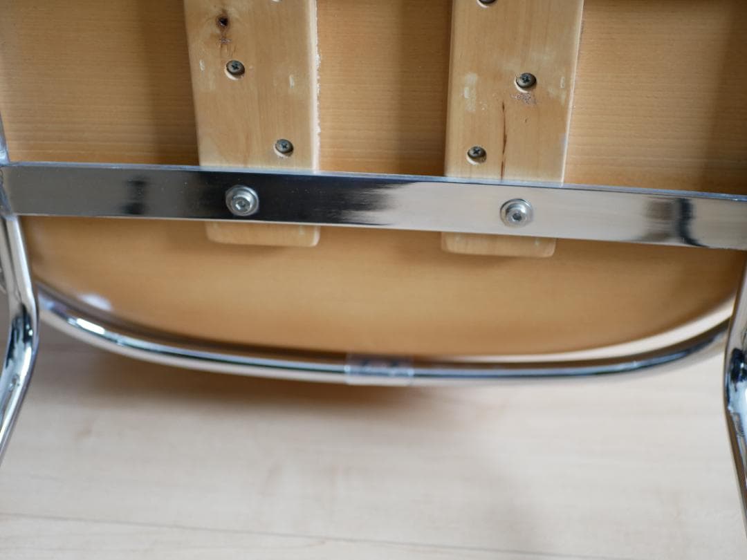 ナチュラルウッド アームレスト付きチェア　椅子