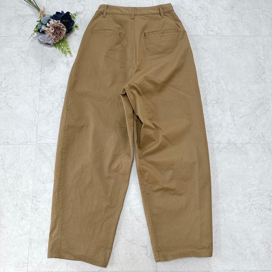 美品⭐︎room306 カーブパンツ　ウエストデザイン　チノパン　ベージュ