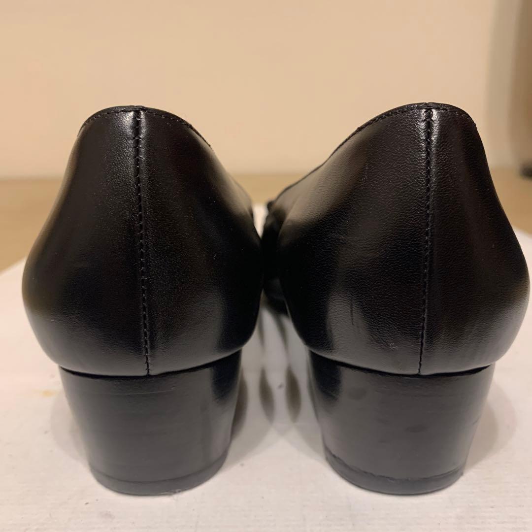 Ferragamo ブラック ヴァラ•リボンフラットパンプス