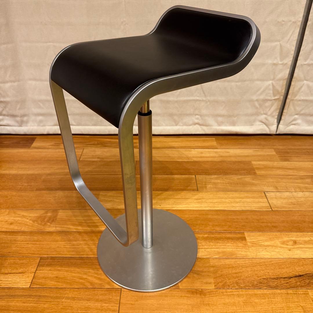 laqalmaモダンデザイン ハイチェア