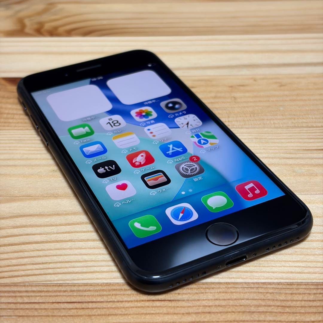 か*ん様 バッテリー新品　iPhoneSE第3世代64GB SIMフリー　美品