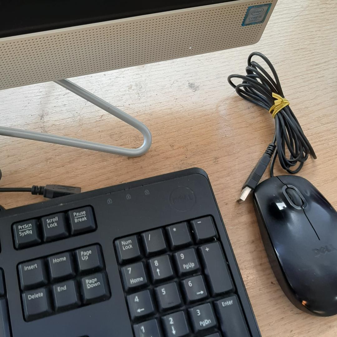 はっし HP タッチ 9世代 i5 128G 2.0T 1920x1080