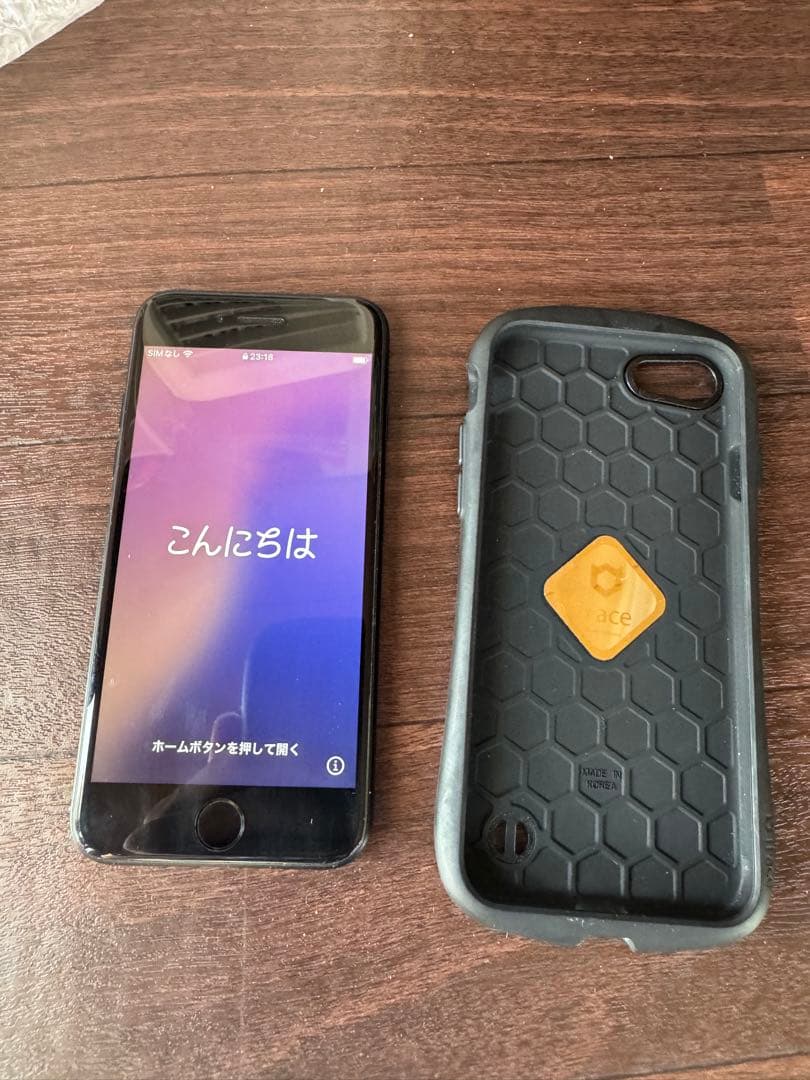iPhone se 第二世代 64GBブラック 本体 + iFaceケース