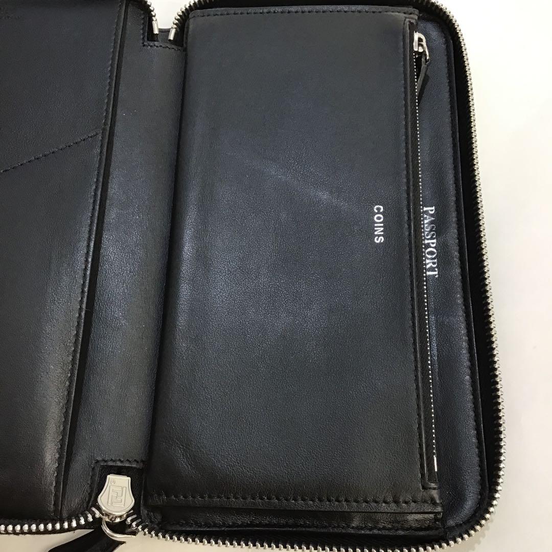 ❣️最終値下げ❣️‼️フェンディ‼️ ラウンドファスナートラベルウォレット　7M0276