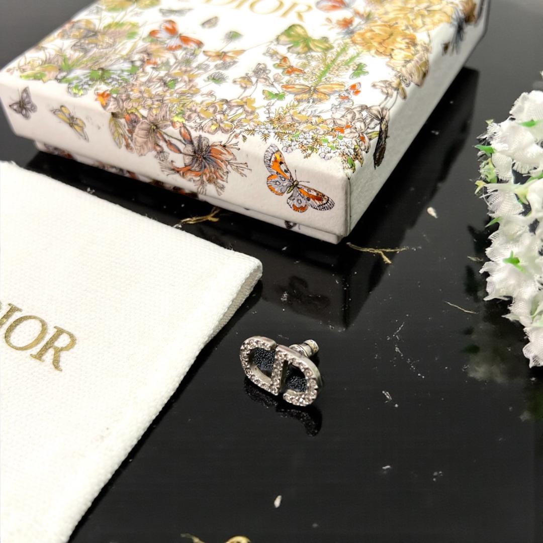 ✨正規品＆極美品‼️✨ディオール PetitCD ミニスタッド クリスタルピアス