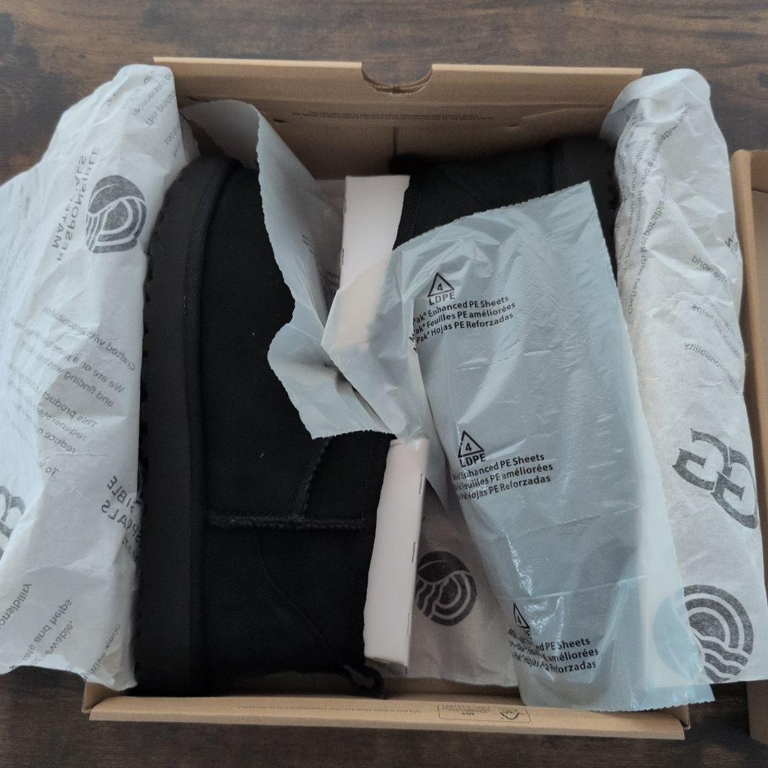 超美品　UGG　ウルトラミニ　クラッシックムートンブーツ　24センチ