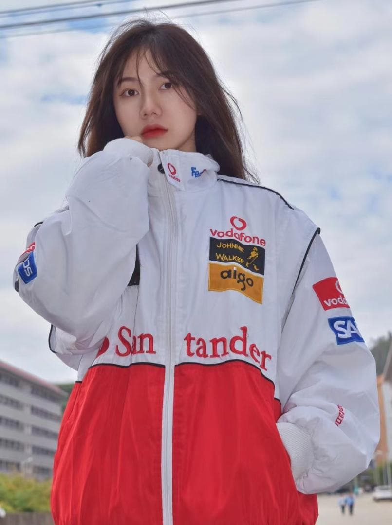 新品メルセデスベンツ F1 レーシングジャケットブルゾン 刺繍　中綿　 男女兼用