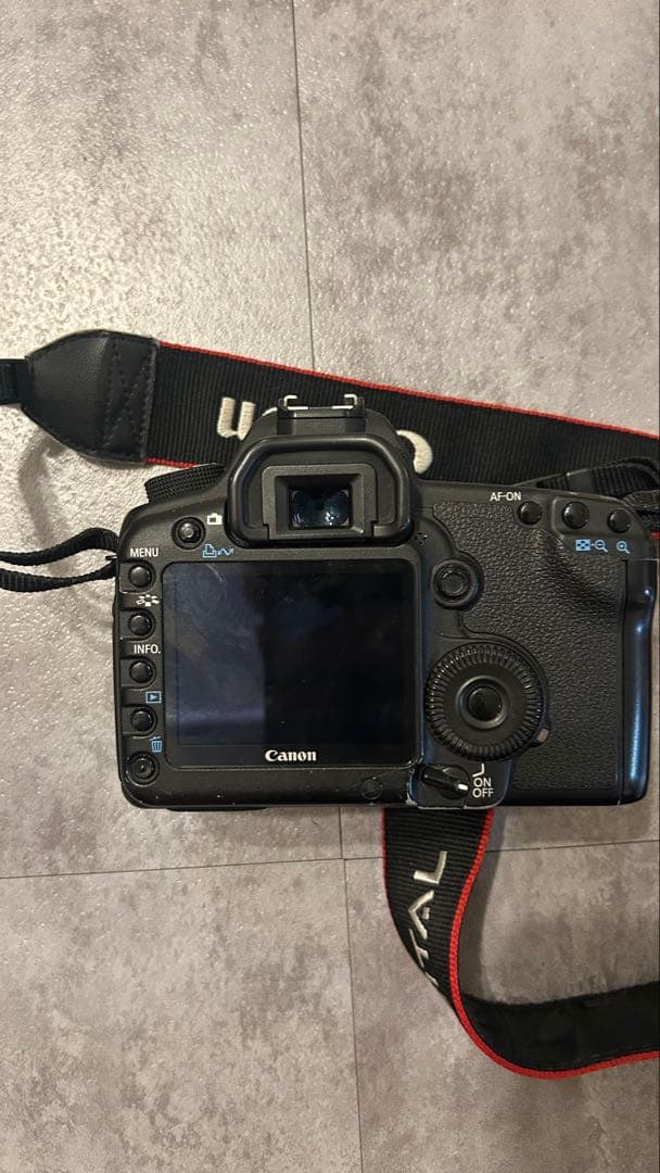 Canon EOS 5D mark II cfカード、バッテリー2つ付