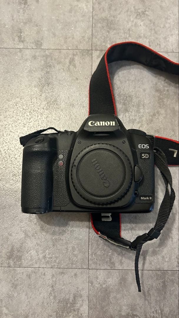 Canon EOS 5D mark II cfカード、バッテリー2つ付