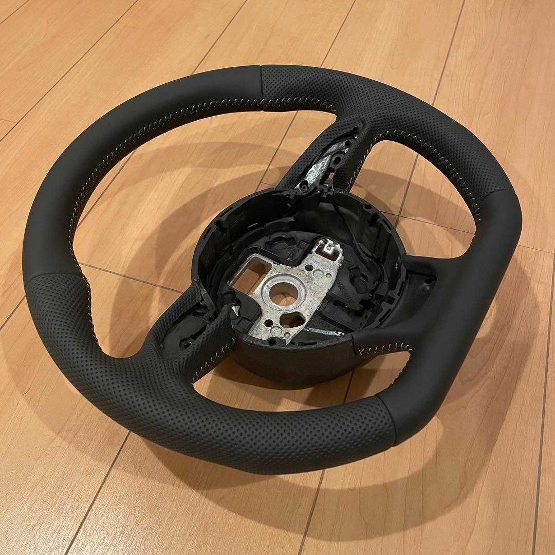 Audi A3, A4, A5, A6, RS3, RS4のステアリングホイール