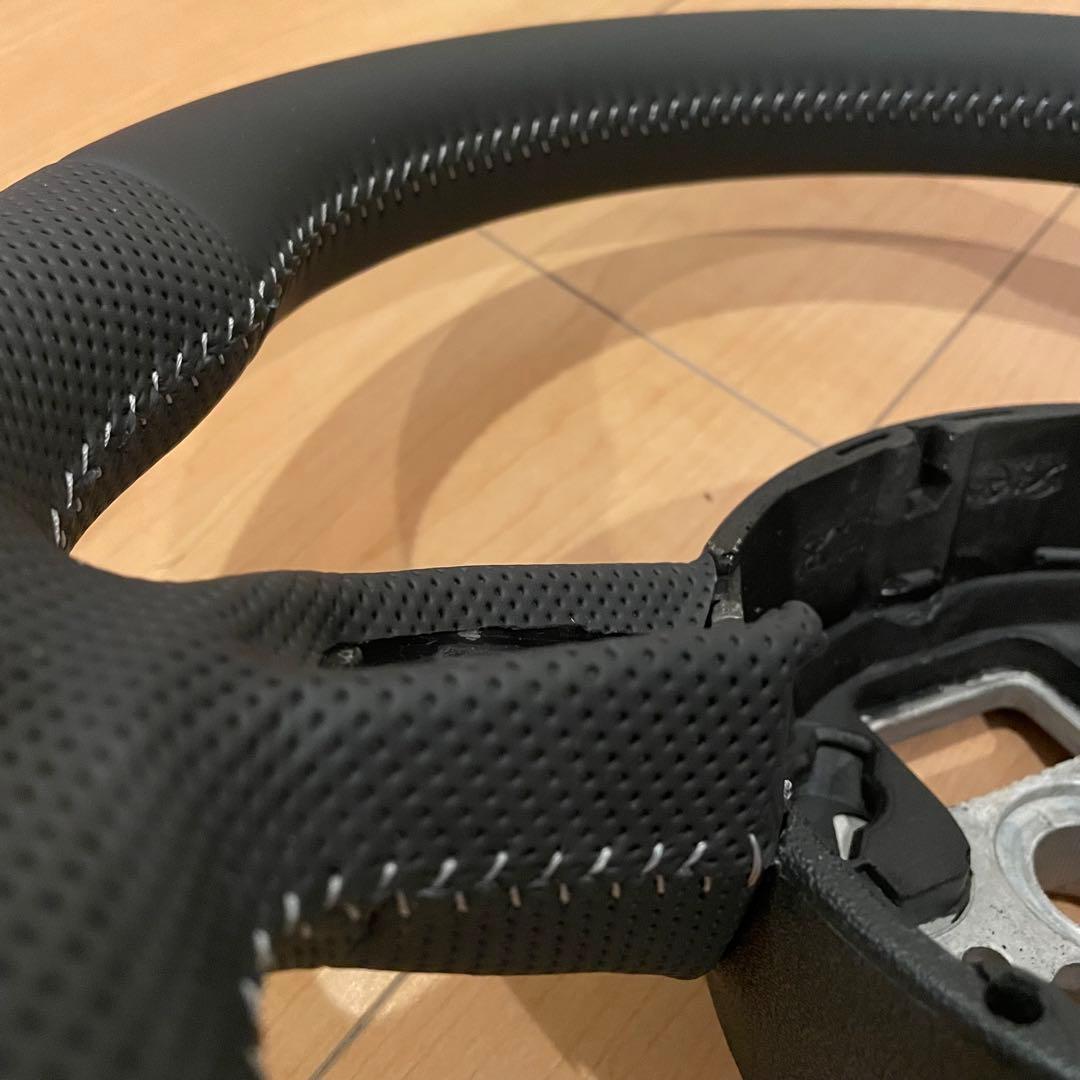 Audi A3, A4, A5, A6, RS3, RS4のステアリングホイール