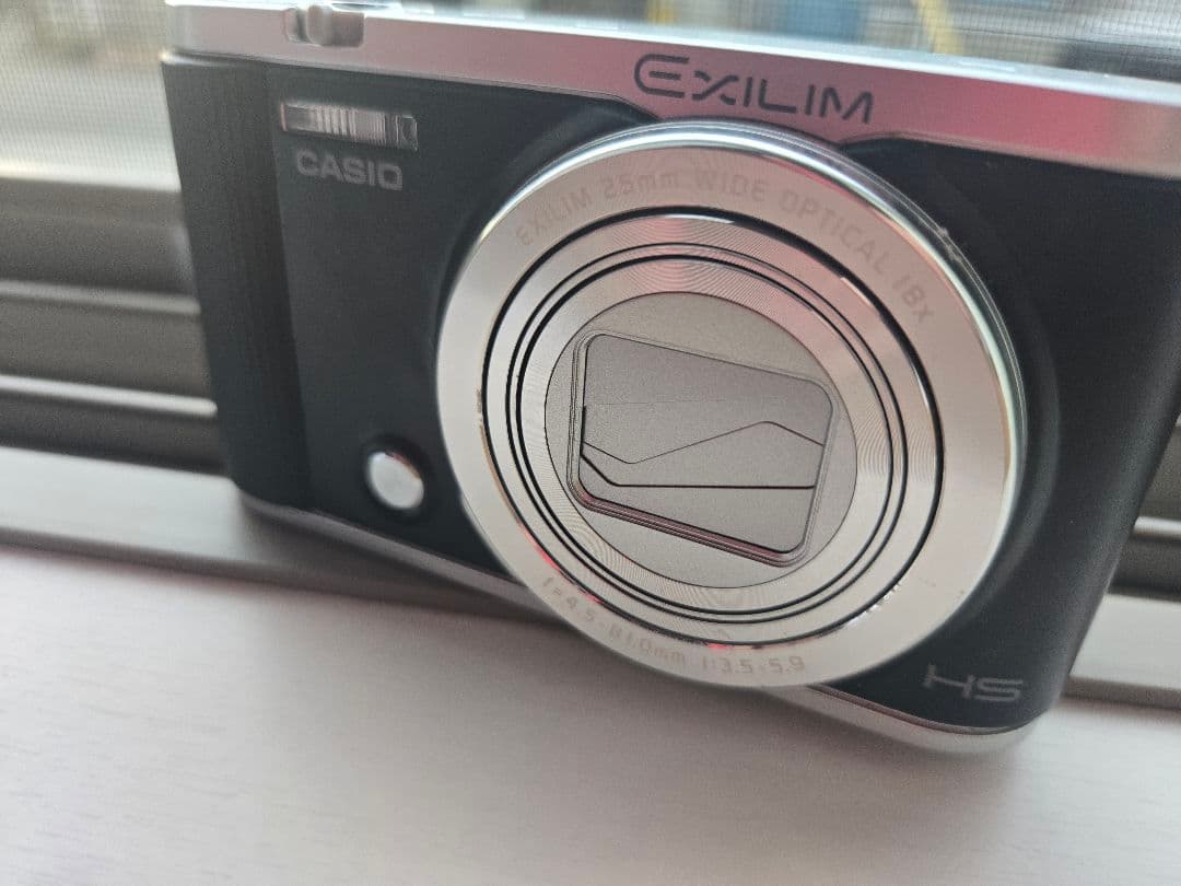 CASIO EXILIM zr 1800 黒