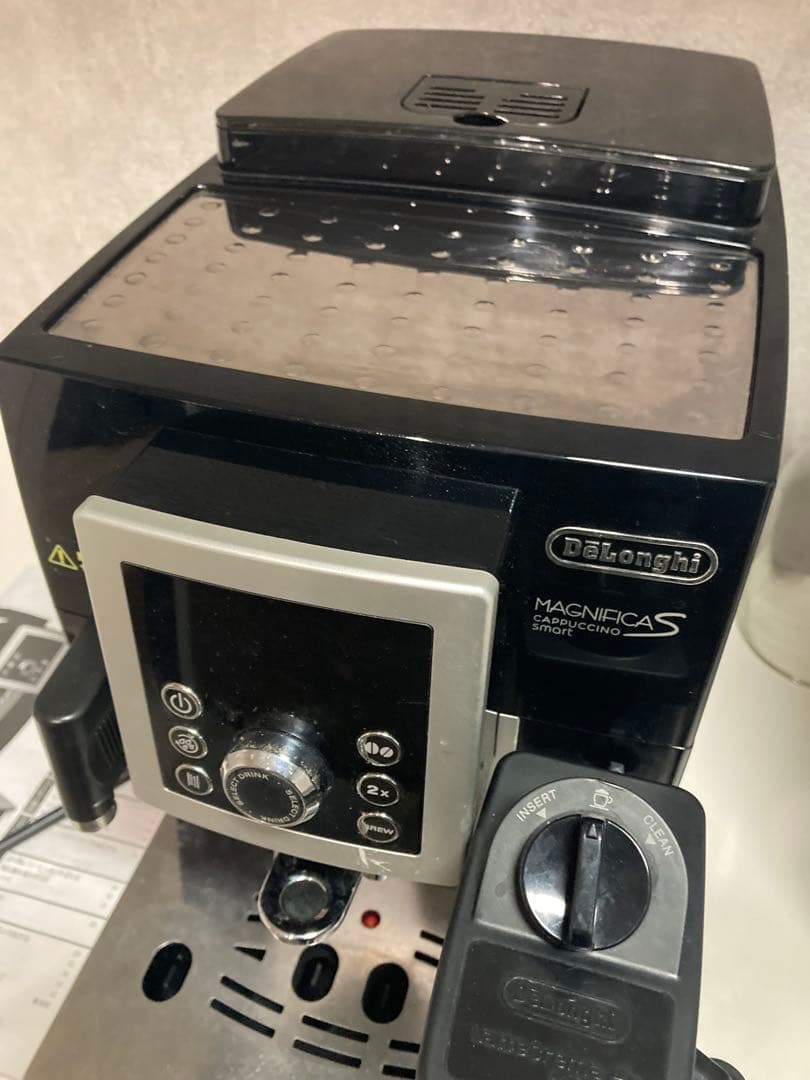 ひ*か様 デロンギ　マグニフィカSカプチーノ　全自動　ECAM23260SBN