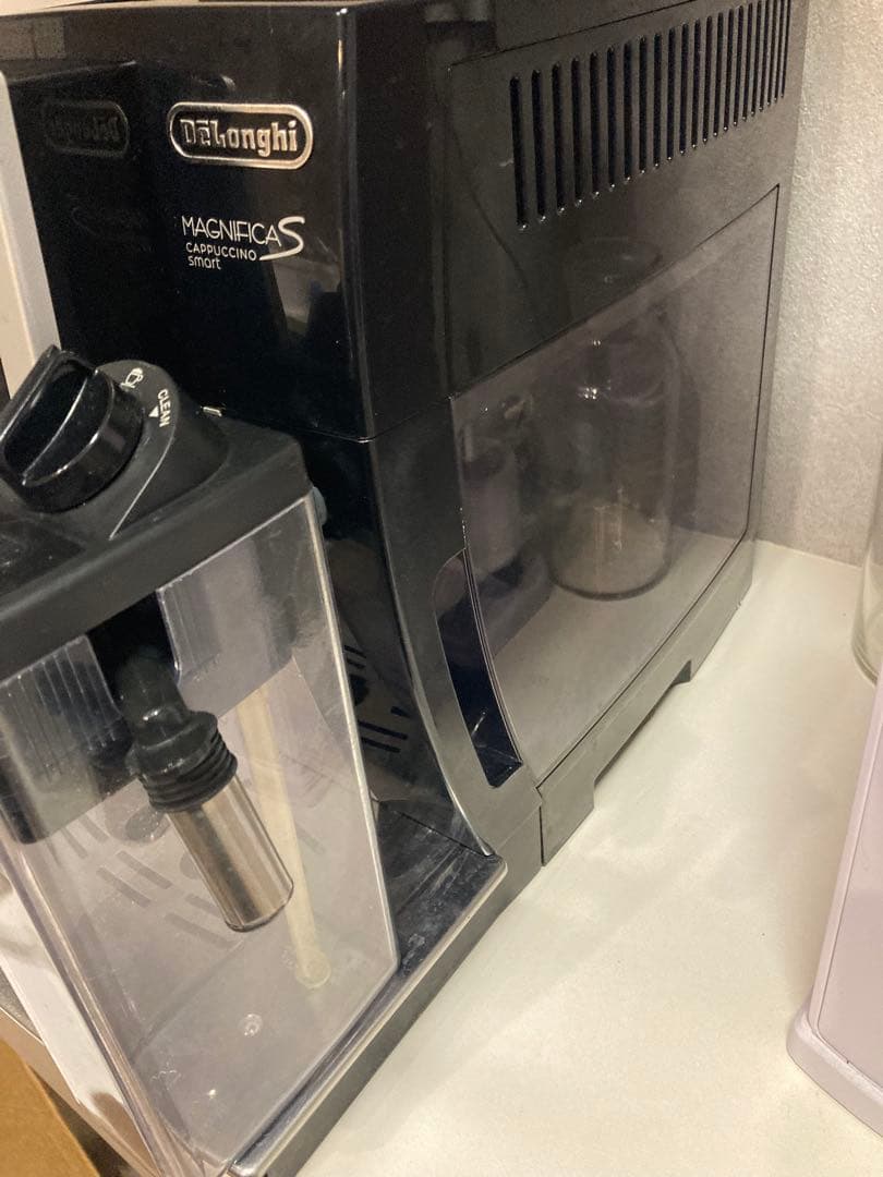 ひ*か様 デロンギ　マグニフィカSカプチーノ　全自動　ECAM23260SBN