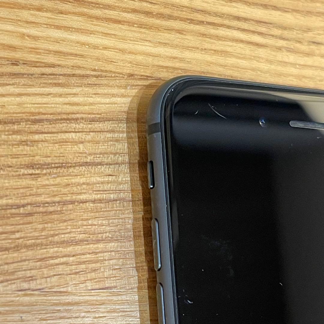 iPhone 8Plus 匿名発送　64G ￼最大充電容量75% SIMフリー