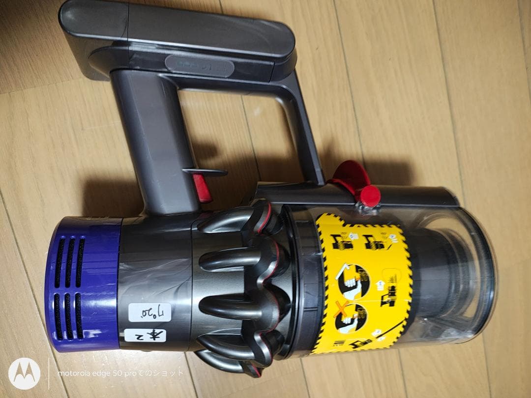 ダイソン★コードレス掃除機★V10本体★ＳV12★バッテリー新品と大差なし★2