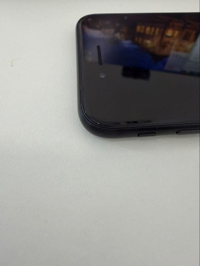 iPhone SE 第2世代 64GB SIMフリーバッテリー82% 動作良好