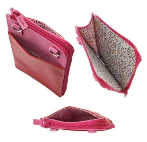 新品ファミリアポシェット