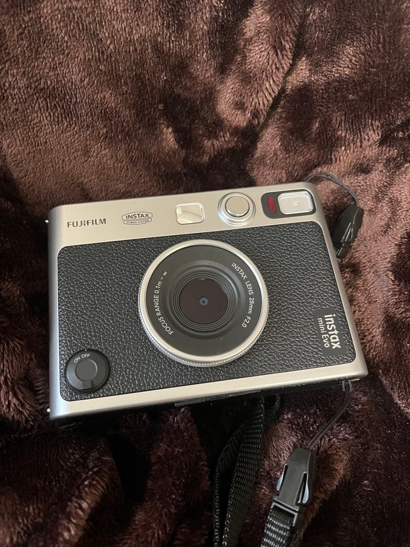 Fujifilm instax mini Evo フィルムカメラ