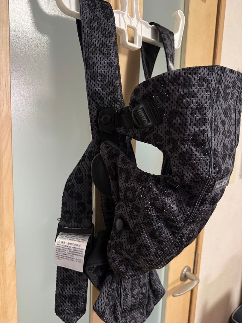 BABYBJÖRN 抱っこ紐 希少！ブラック・レオパード