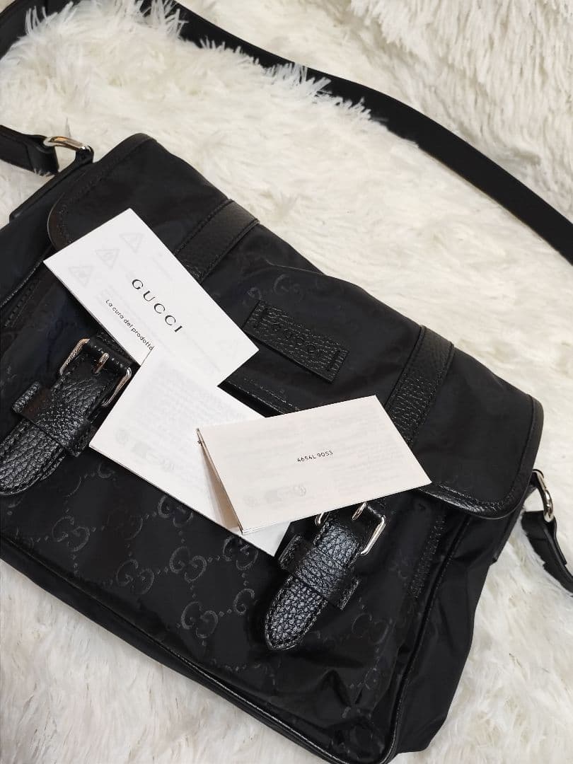 新品 GUCCI ショルダーバッグ メッセンジャーバッグ ブラック 完売商品