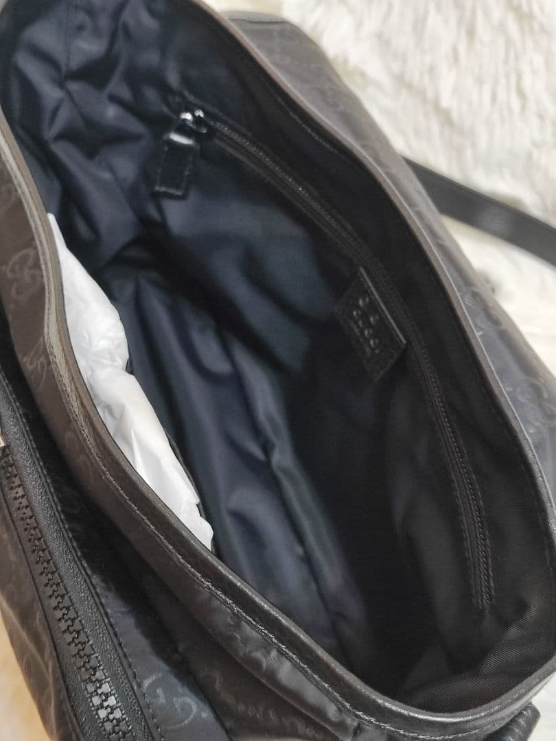 新品 GUCCI ショルダーバッグ メッセンジャーバッグ ブラック 完売商品